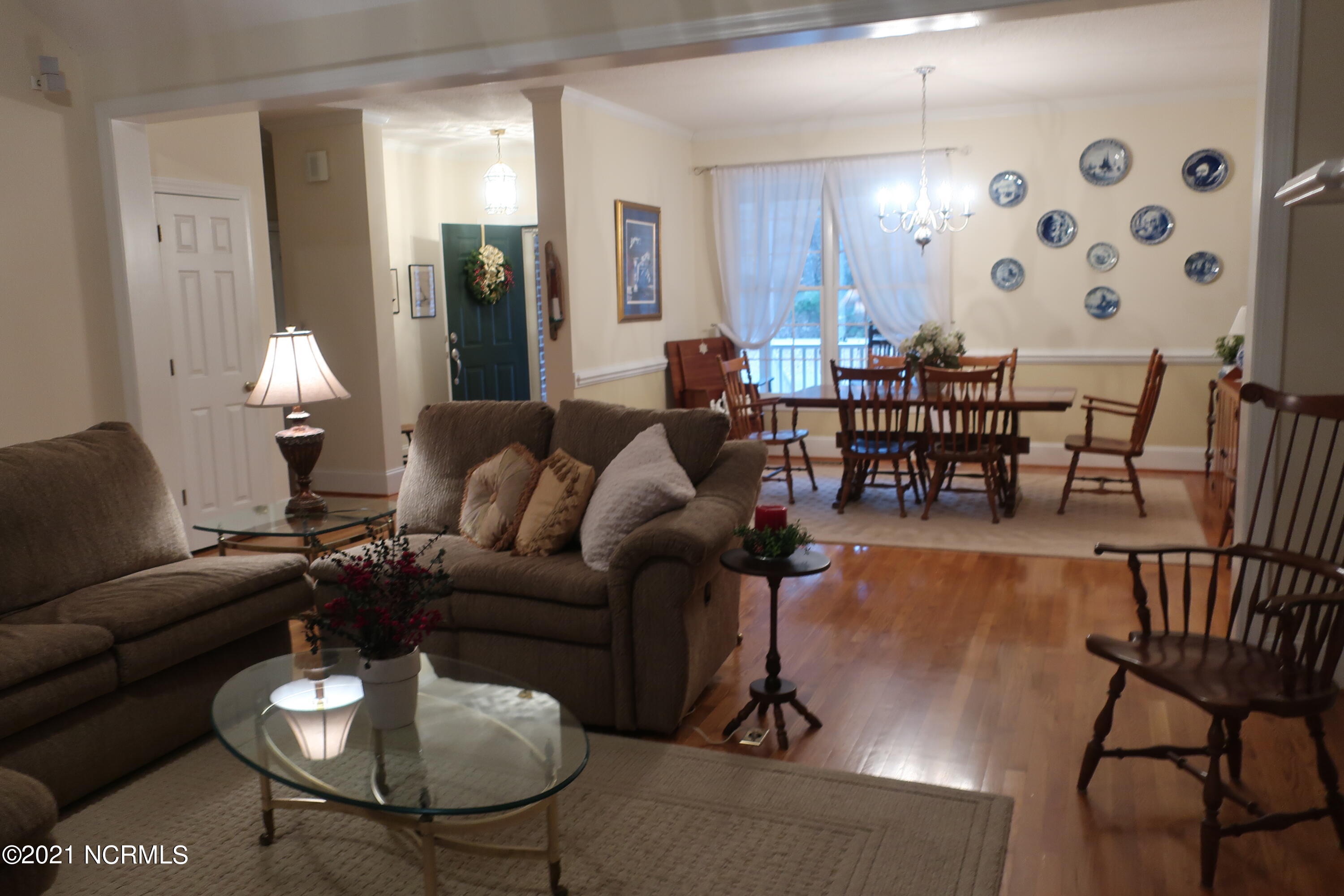 206 Channel Run Washington, NC 27889 - Photo 8 of 29 008 living dining