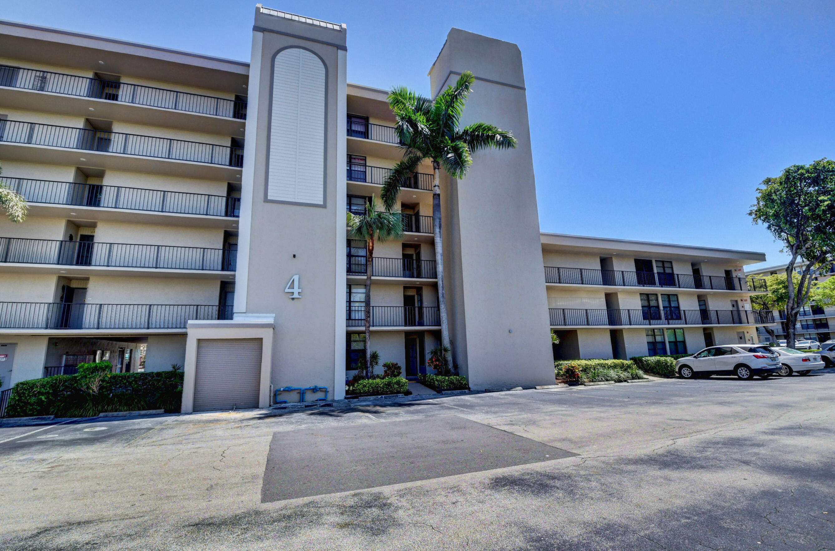 4 Royal Palm Way, Unit 308 Boca Raton, FL 33432 - Photo 24 of 33 Building 4