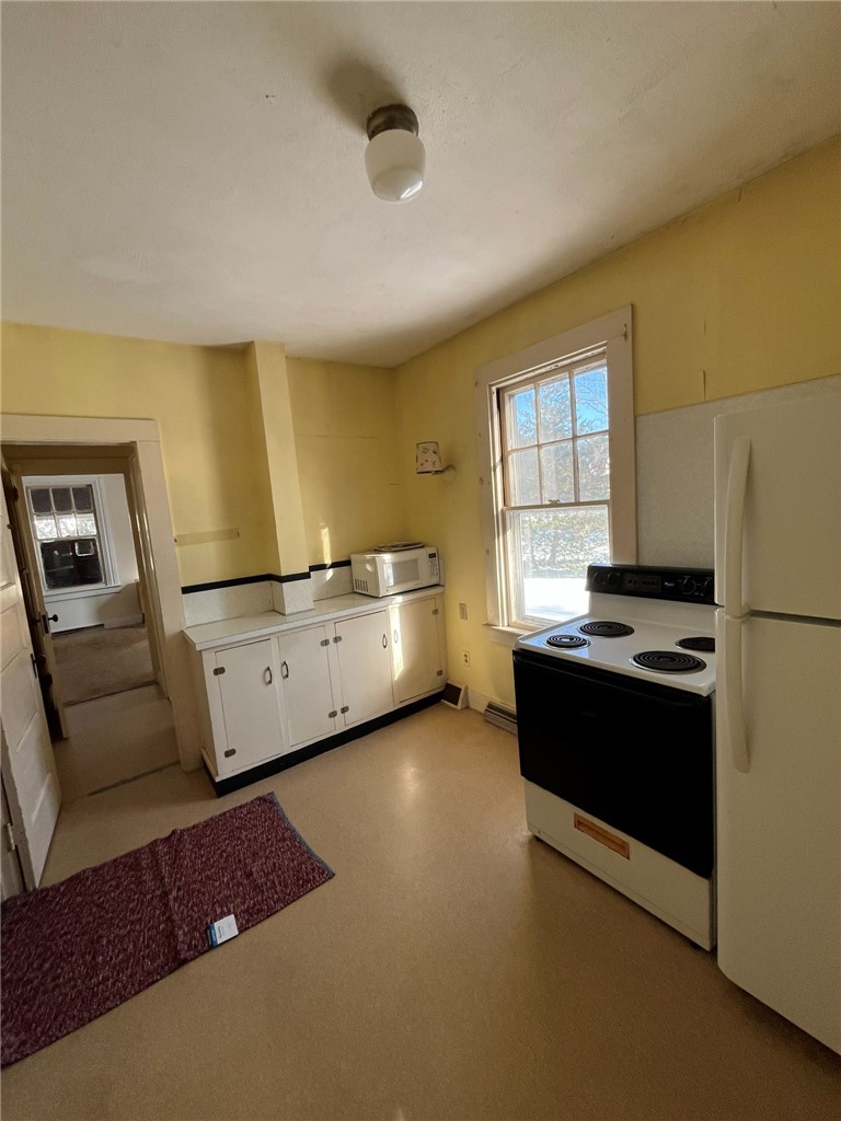 127 Longfellow Road Jamestown, RI 02835 - Photo 11 of 21 K