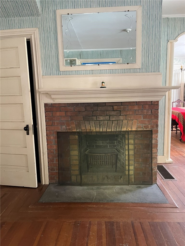 127 Longfellow Road Jamestown, RI 02835 - Photo 9 of 21 Defunct Fireplace