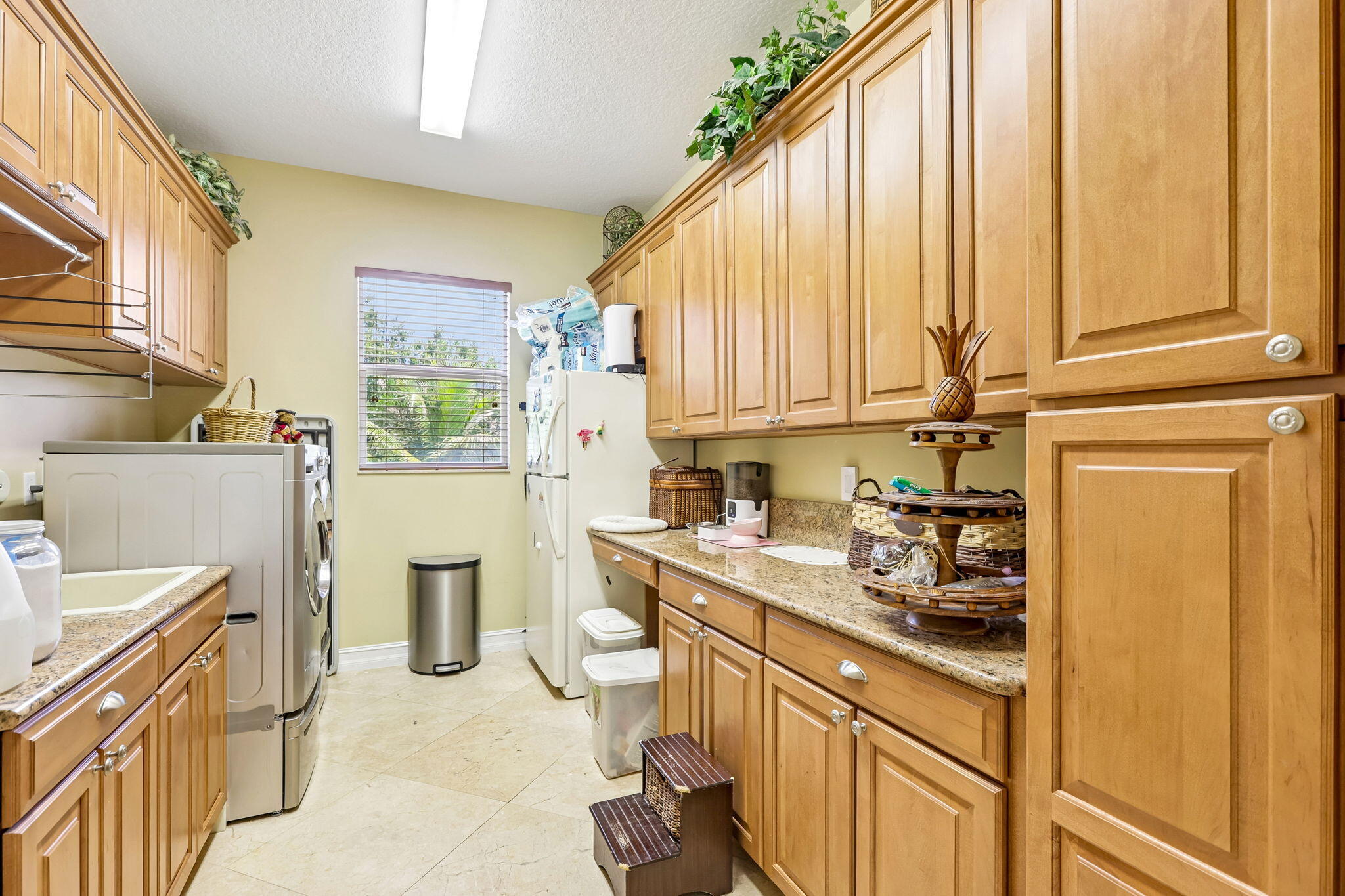 2130 Southwest 113th Avenue Davie, FL 33325 - Photo 42 of 58 Laundry