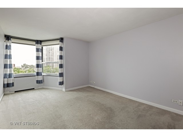 720 West Gordon Terrace, Unit 8H Chicago, IL 60613 - Photo 5 of 10