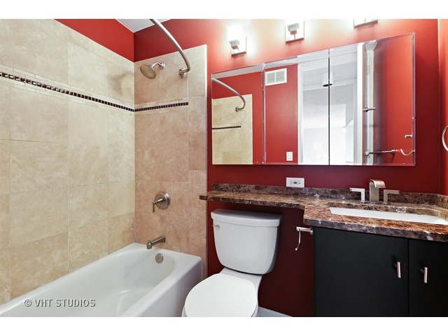720 West Gordon Terrace, Unit 8H Chicago, IL 60613 - Photo 6 of 10