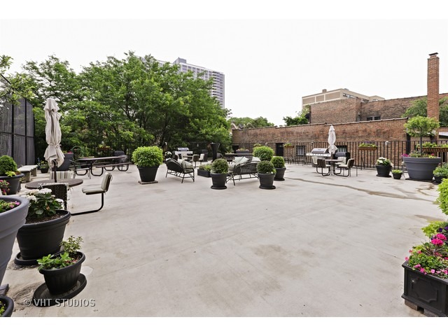 720 West Gordon Terrace, Unit 8H Chicago, IL 60613 - Photo 7 of 10