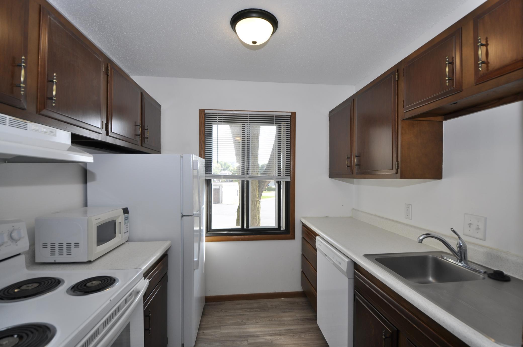 2011 Viking Drive Northwest, Unit 27 Rochester, MN 55901 - Photo 2 of 26