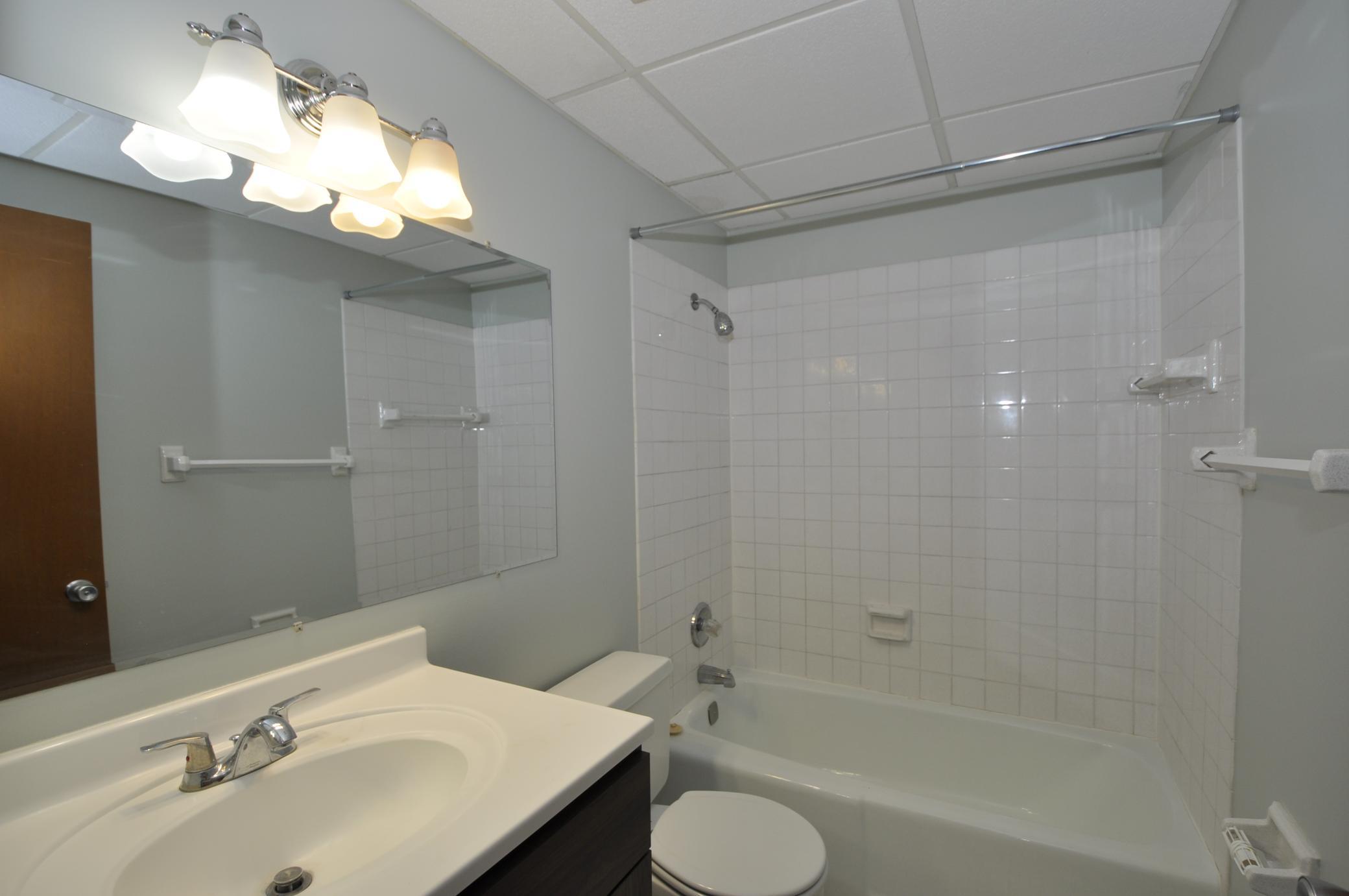 2011 Viking Drive Northwest, Unit 27 Rochester, MN 55901 - Photo 10 of 26