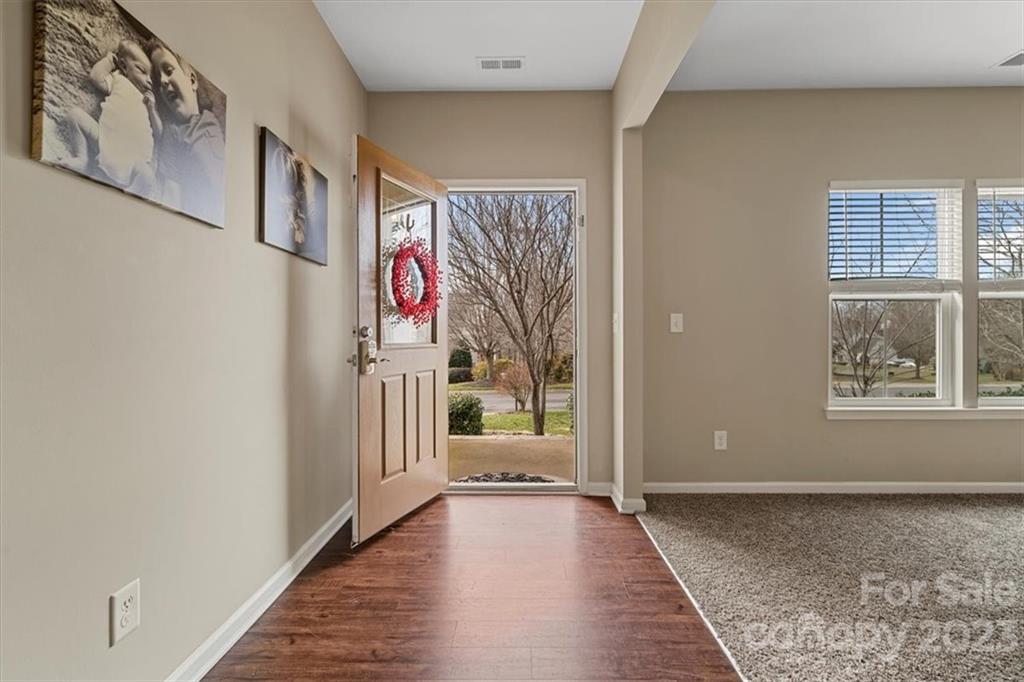 359 Chorus Road Fort Mill, SC 29715 - Photo 4 of 40 Gallery Image 4