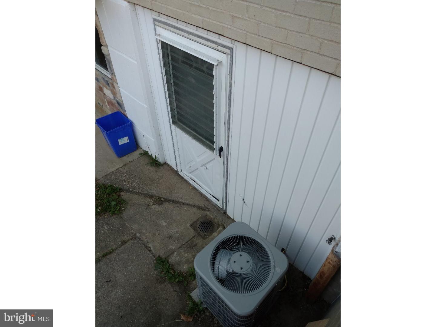 3734 Academy Road Philadelphia, PA 19154 - Photo 24 of 25 Driveway