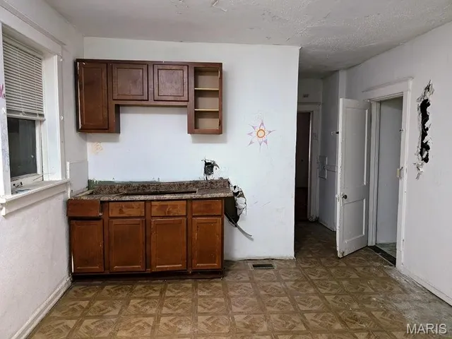 $79,900 | 311 Eichelberger Street, St. Louis, MO 63111