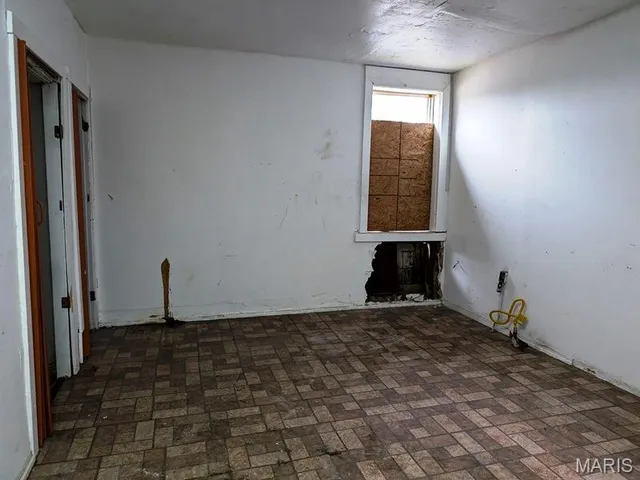 $79,900 | 311 Eichelberger Street, St. Louis, MO 63111