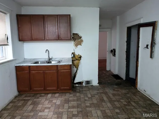 $79,900 | 311 Eichelberger Street, St. Louis, MO 63111