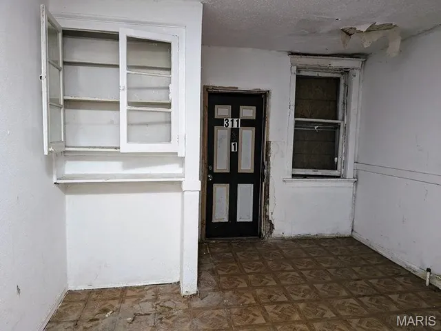 $79,900 | 311 Eichelberger Street, St. Louis, MO 63111