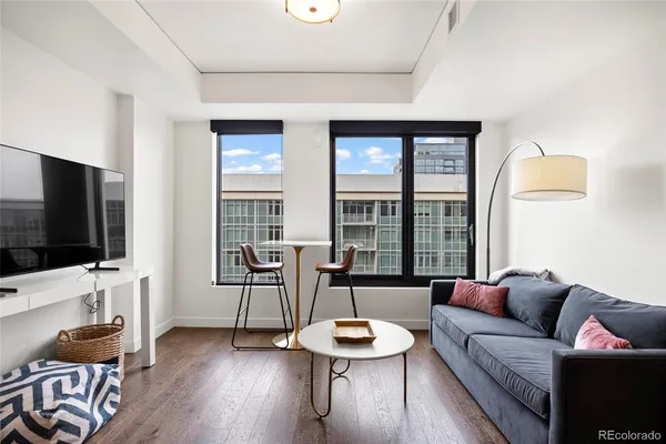 $1,999 | 1750 Wewatta Street, Unit 1305, Denver, CO 80202