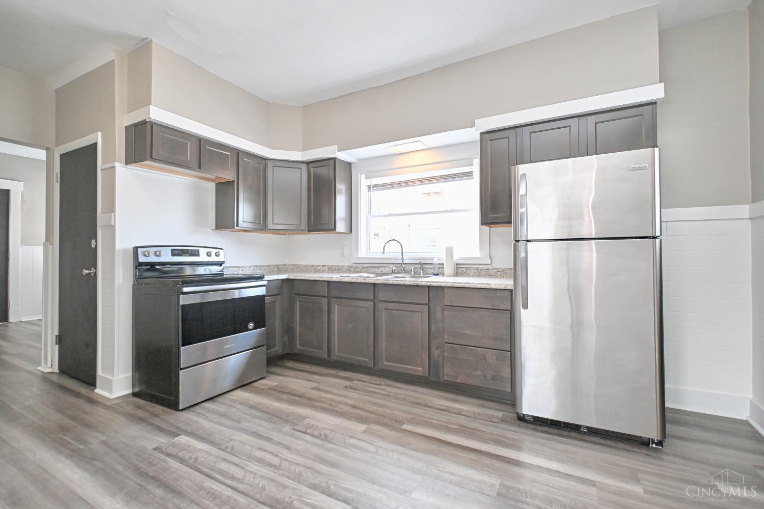 2364 Langdon Farm Road Cincinnati, OH 45237 - Photo 4 of 31