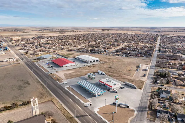 $345,000 | 2410 Perryton Parkway, Pampa, TX 79065