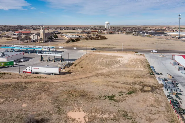 $345,000 | 2410 Perryton Parkway, Pampa, TX 79065