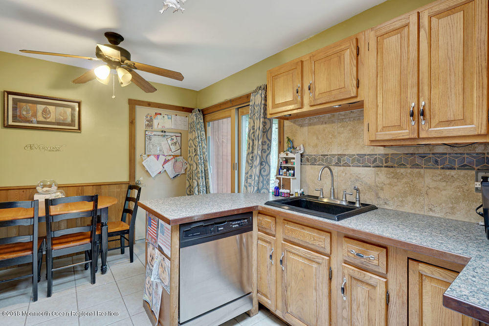 64 Mallard Road Bayville, NJ 08721 - Photo 9 of 29 018_dsc01166-dsc01170