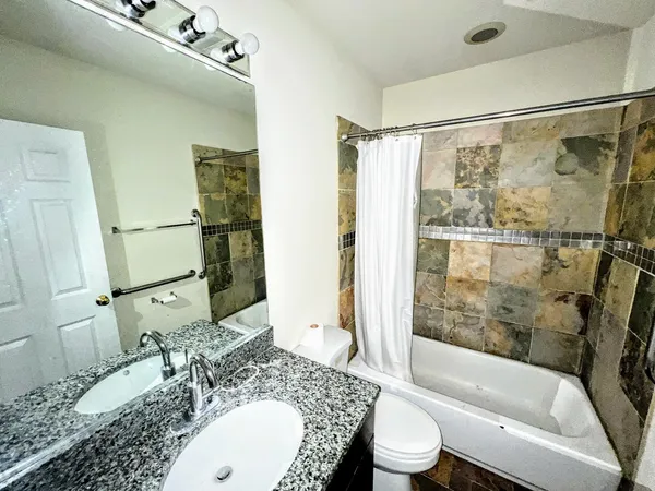 $1,500 | 3342 West 19th Street, Unit 1W, Chicago, IL 60623