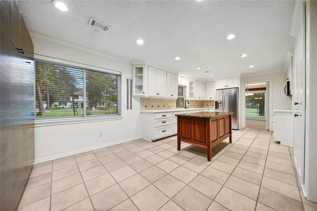 $335,000 | 19431 Joanleigh Drive, Spring, TX 77388