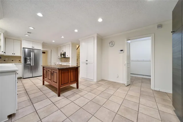 $335,000 | 19431 Joanleigh Drive, Spring, TX 77388