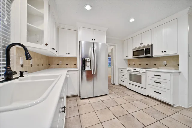 $335,000 | 19431 Joanleigh Drive, Spring, TX 77388