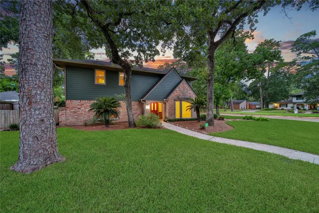 $335,000 | 19431 Joanleigh Drive, Spring, TX 77388