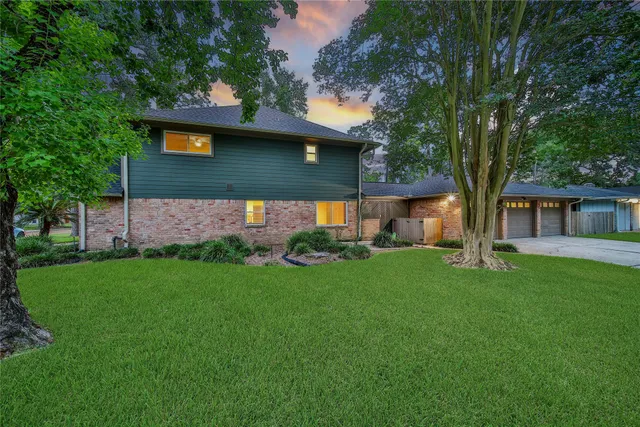 $335,000 | 19431 Joanleigh Drive, Spring, TX 77388