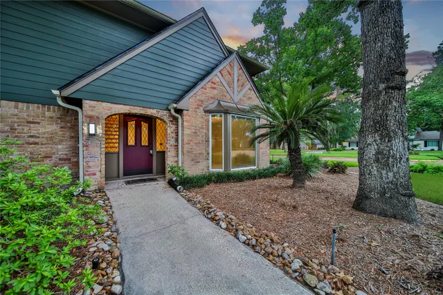 $335,000 | 19431 Joanleigh Drive, Spring, TX 77388