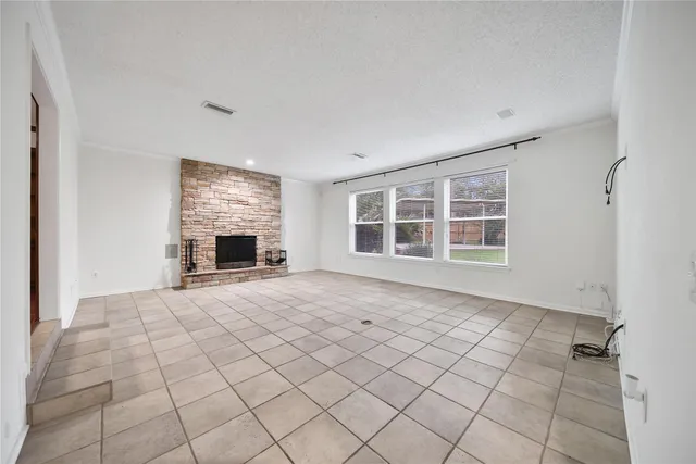 $335,000 | 19431 Joanleigh Drive, Spring, TX 77388