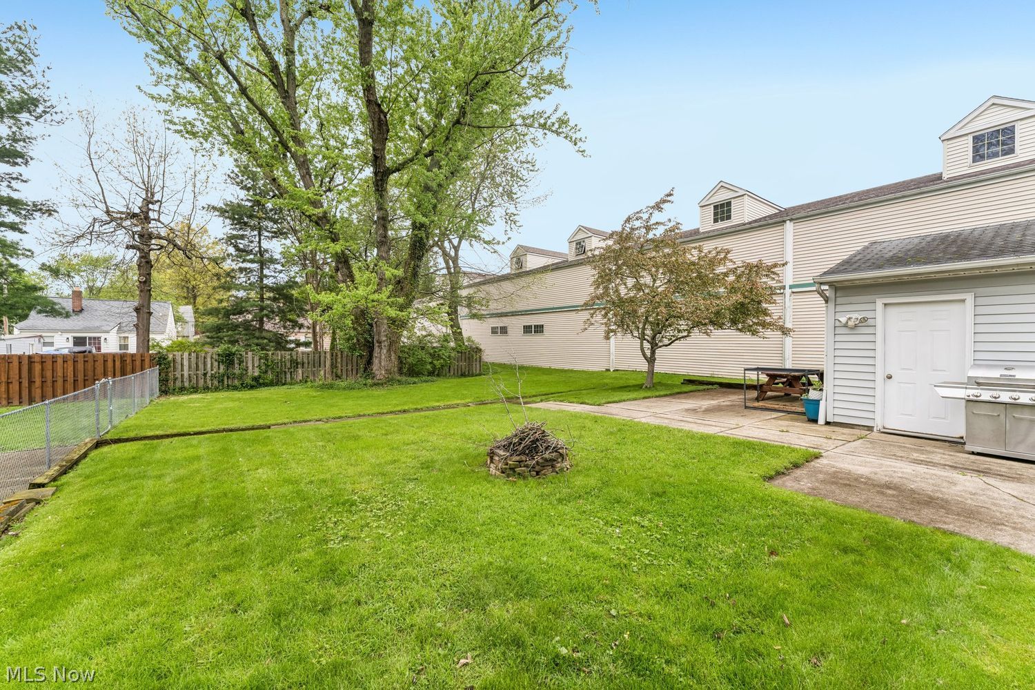 1516 Biltmore Road Lyndhurst, OH 44124 - Photo 40 of 44