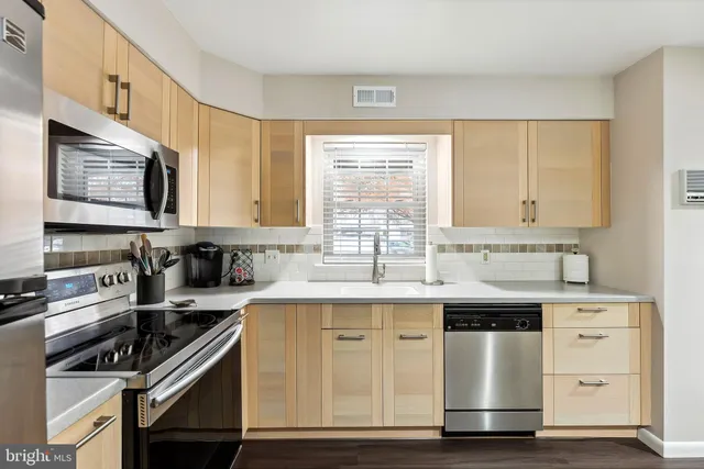 $330,000 | 44 Harborwood Drive, Hammonton, NJ 08037