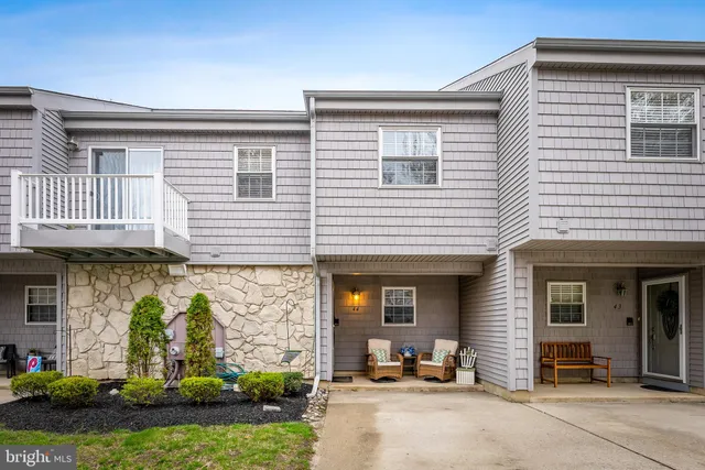 $330,000 | 44 Harborwood Drive, Hammonton, NJ 08037