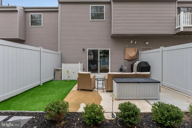 $330,000 | 44 Harborwood Drive, Hammonton, NJ 08037