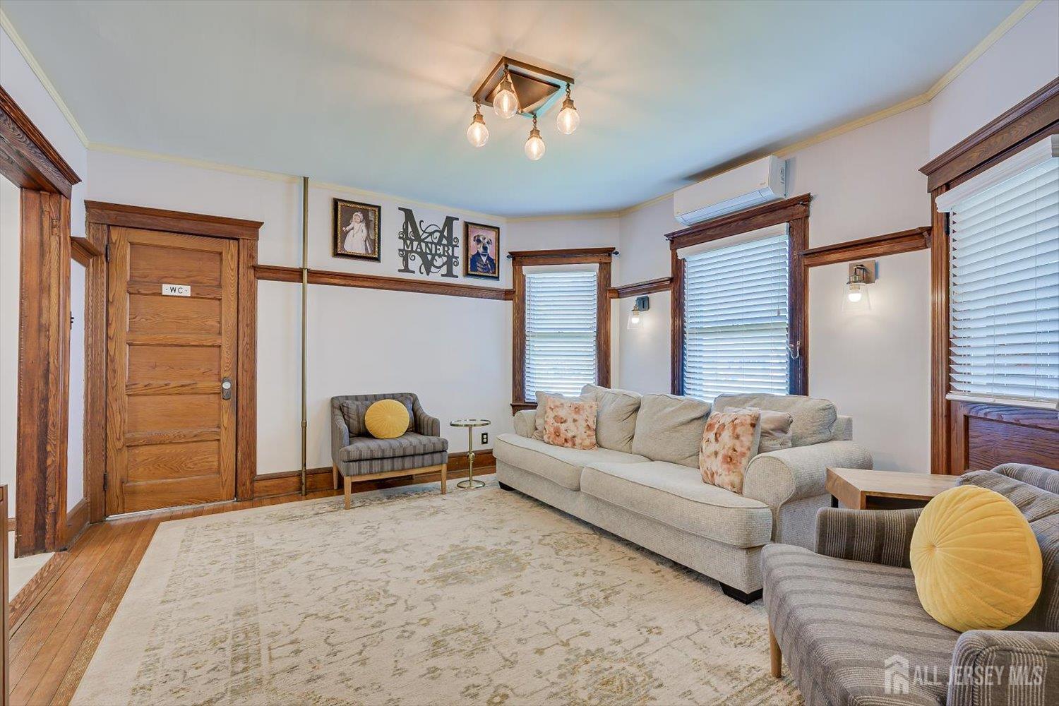 302 Mountain View Terrace Dunellen, NJ 08812 - Photo 13 of 57
