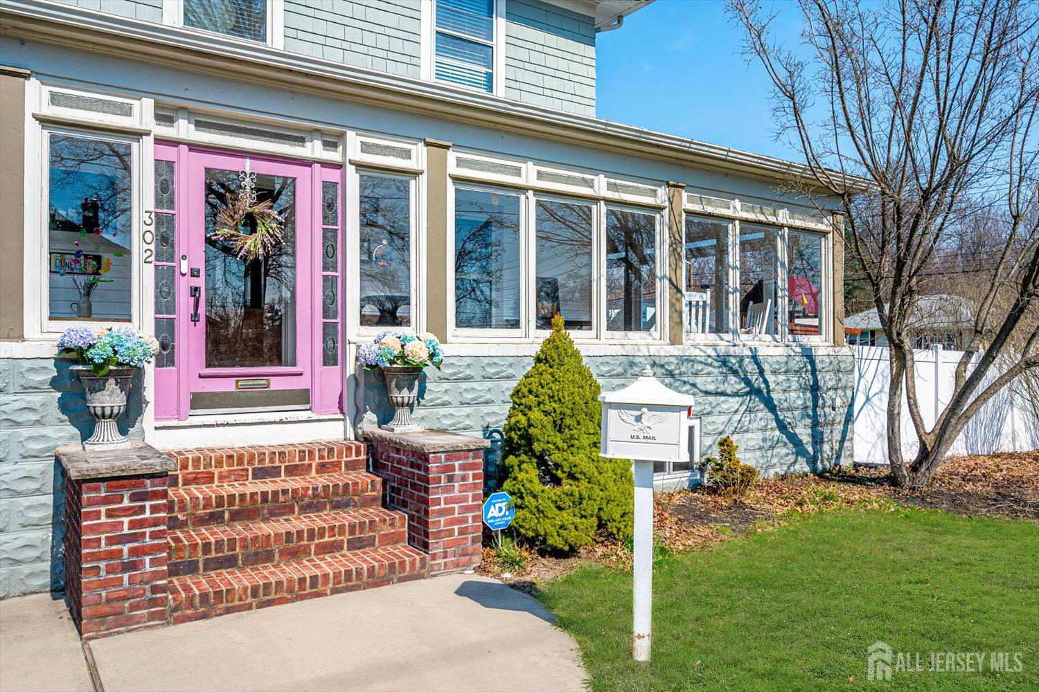 302 Mountain View Terrace Dunellen, NJ 08812 - Photo 2 of 57