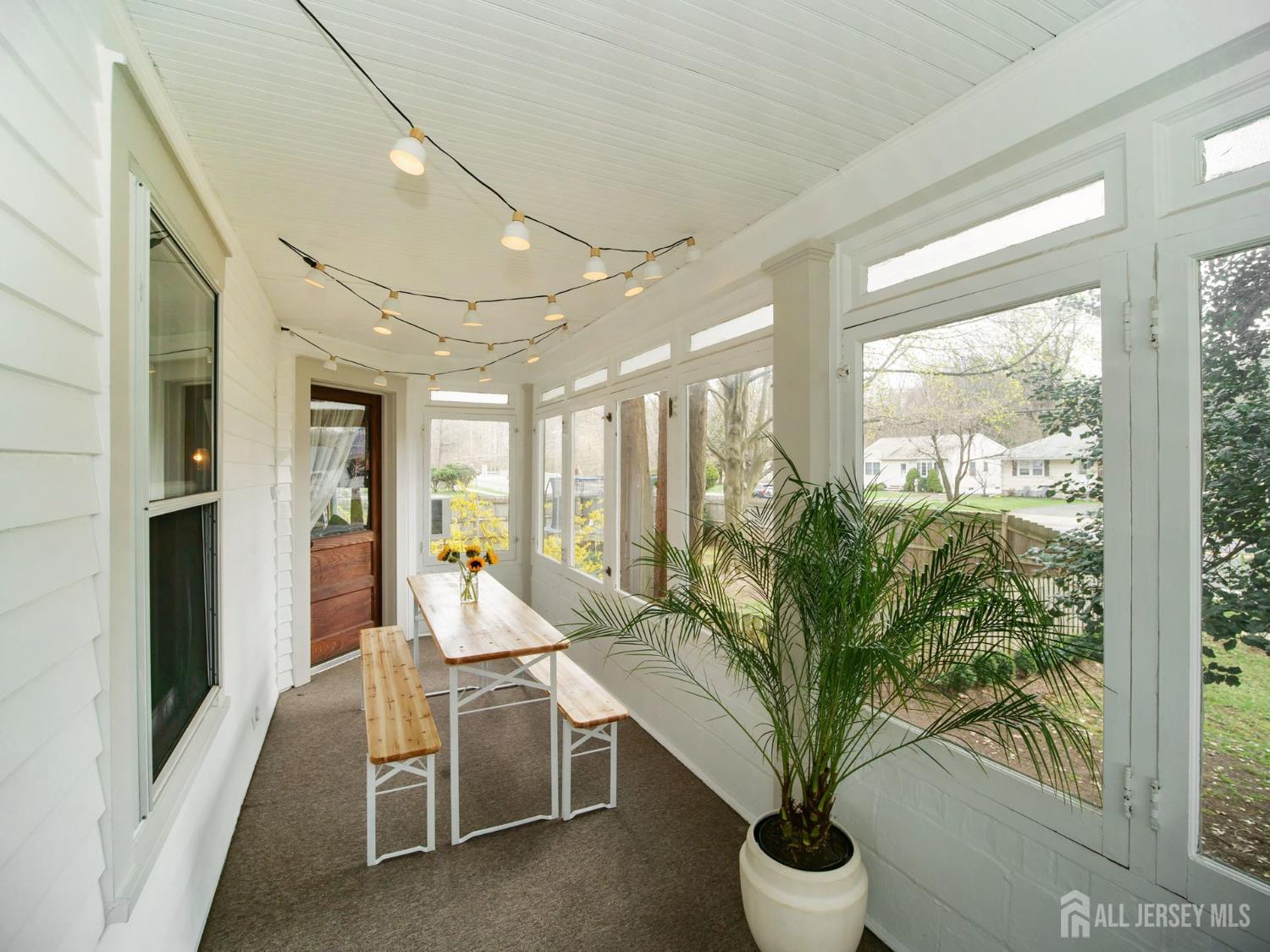 302 Mountain View Terrace Dunellen, NJ 08812 - Photo 6 of 57