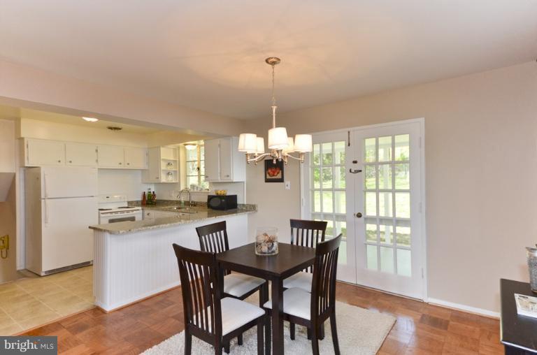 7520 Jervis Street Springfield, VA 22151 - Photo 2 of 18 Dining Room