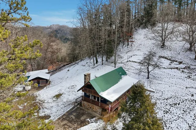 $299,900 | 1670 Cutter Creek, Clintwood, VA 24228