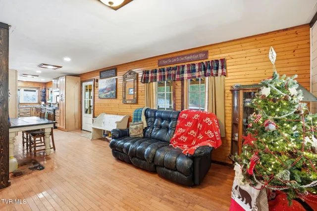 $299,900 | 1670 Cutter Creek, Clintwood, VA 24228