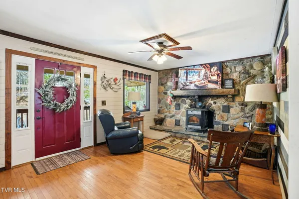 $289,000 | 1670 Cutter Creek, Clintwood, VA 24228