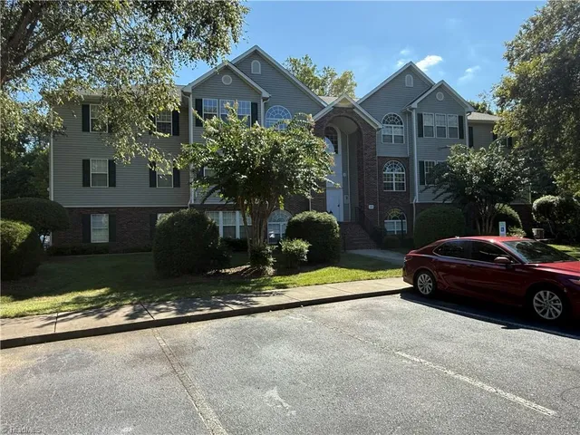 $1,500 | 434 Scholastic Court, Winston-Salem, NC 27106