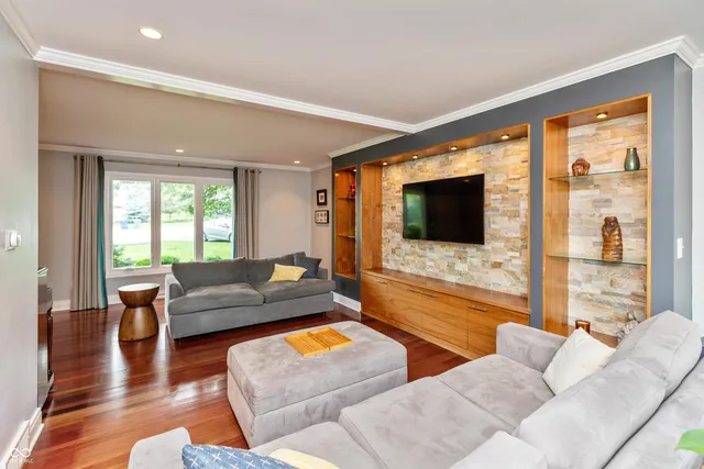 $565,000 | 3713 Coventry Way, Carmel, IN 46033