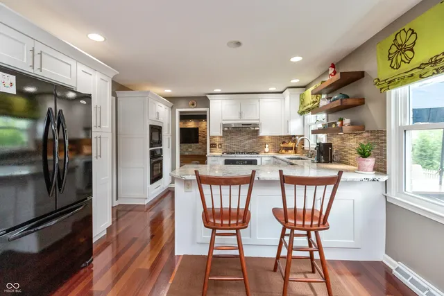 $565,000 | 3713 Coventry Way, Carmel, IN 46033