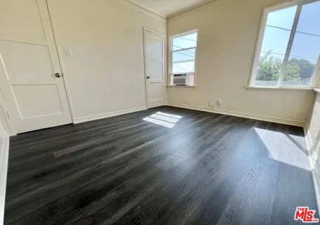 $1,800 | 5114 1/2 4th Avenue, Los Angeles, CA 90043