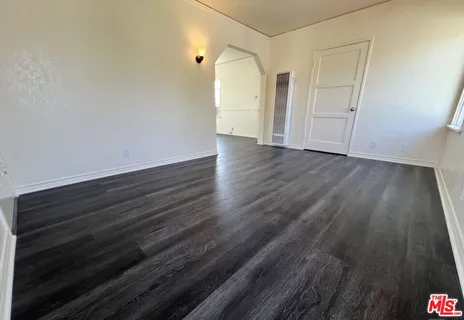 $1,800 | 5114 1/2 4th Avenue, Los Angeles, CA 90043