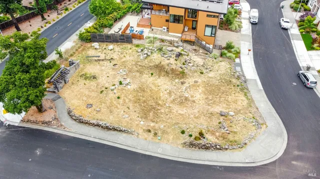 $299,000 | 2100 Vintage Circle, Santa Rosa, CA 95404