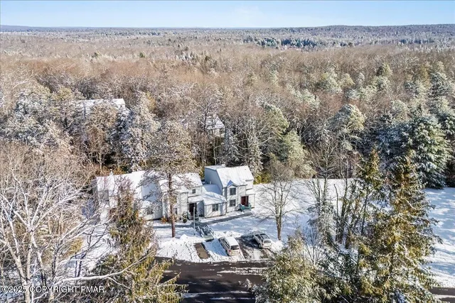 a view of outdoor space and city view