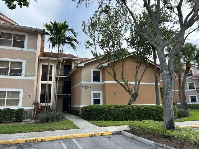 $2,850 | 8977 Wiles Road, Unit 208, Coral Springs, FL 33067