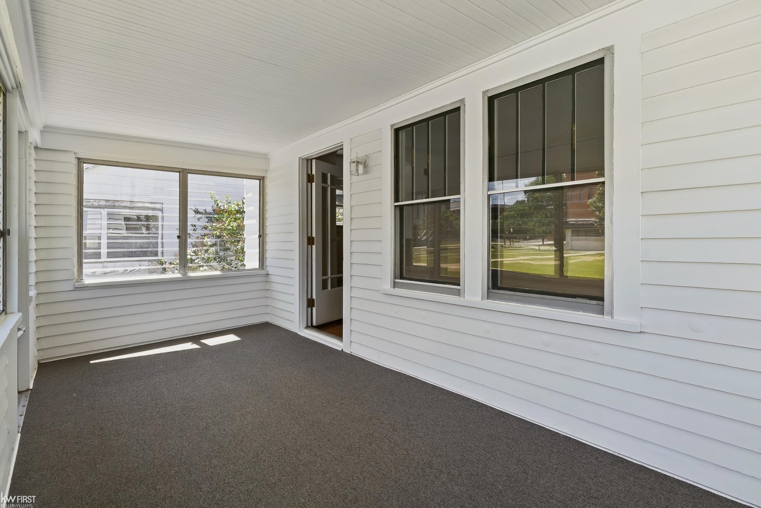617 Dupont Street Flint, MI 48504 - Photo 8 of 46