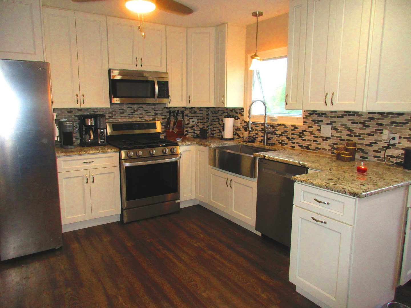 422 Hummingbird Lane Bolingbrook, IL 60440 - Photo 4 of 42 Gallery Image 4